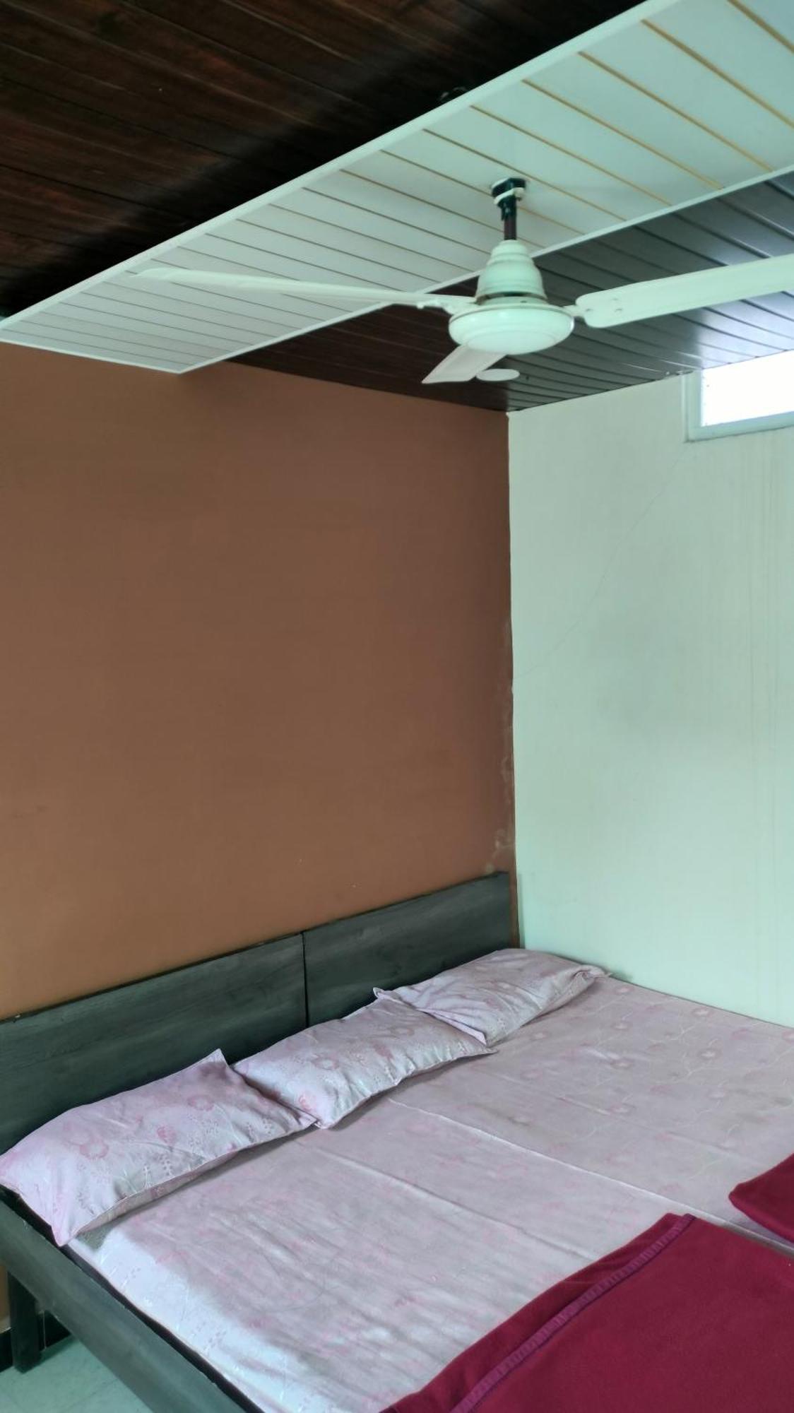 Kailash Kuti Guest House Ujjain Room photo